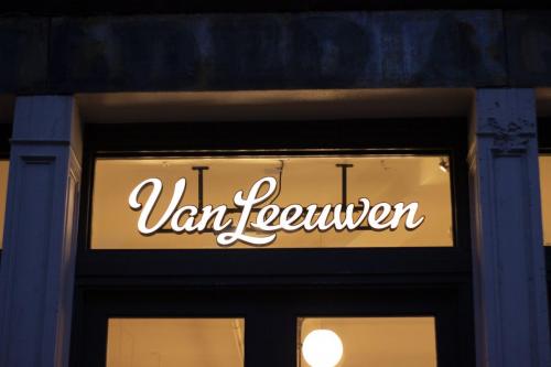 Van Leeuwen Ice Cream Shop